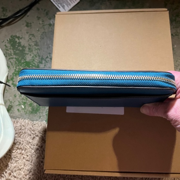 Kate Spade New York Madison Large Continental Wallet in Teal - Picture 4 of 10